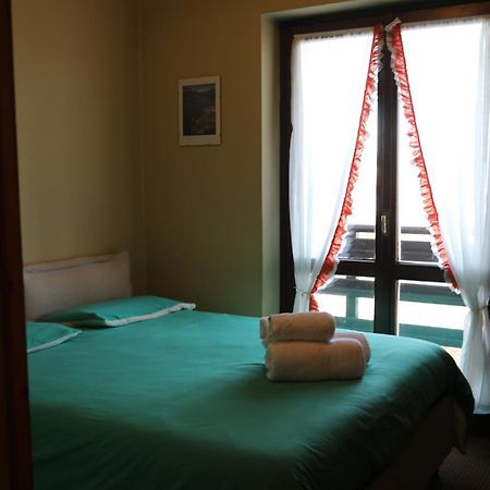סטרסה Albergo Casa Della Neve מראה חיצוני תמונה