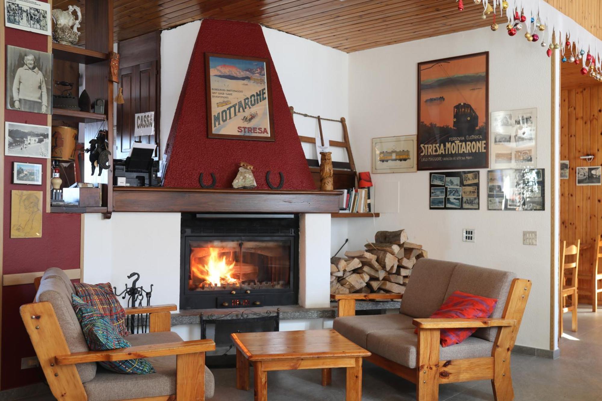 סטרסה Albergo Casa Della Neve מראה חיצוני תמונה