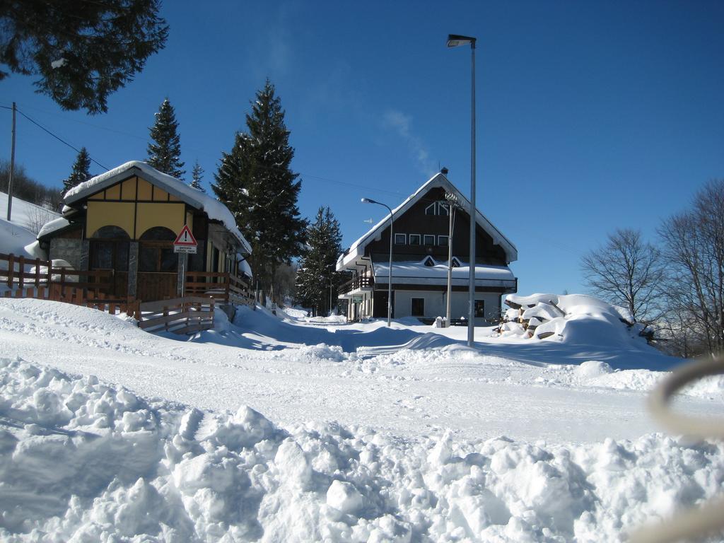 סטרסה Albergo Casa Della Neve מראה חיצוני תמונה